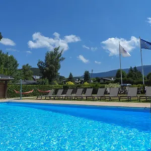 Logis Le Vernay Hotel